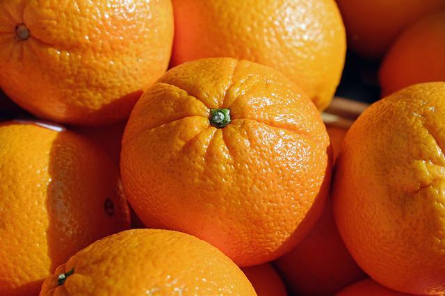 How Does Vitamin C Work With  Collagen Supplements?